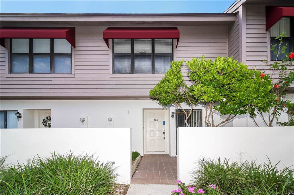 806 Oak Park Place - Photo 1