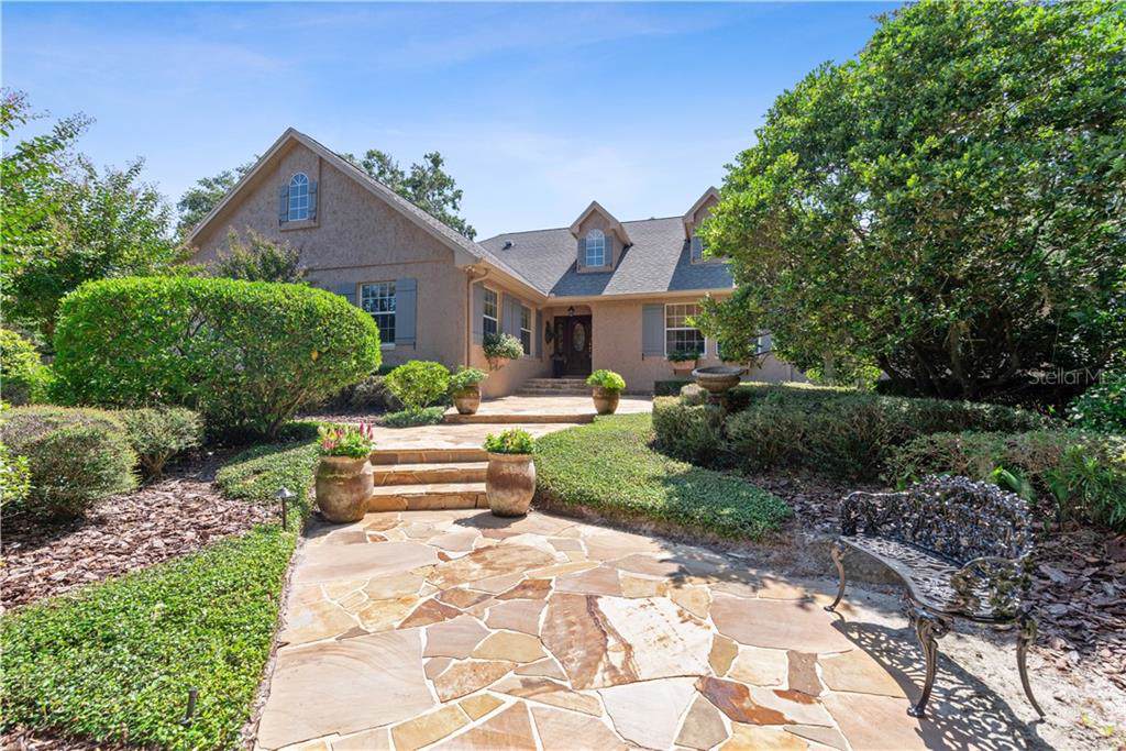 1608 Barcelona Way - Photo 1