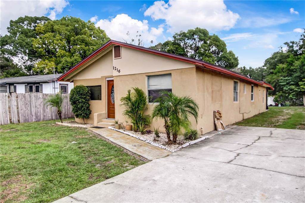 1216 Oak Street - Photo 1