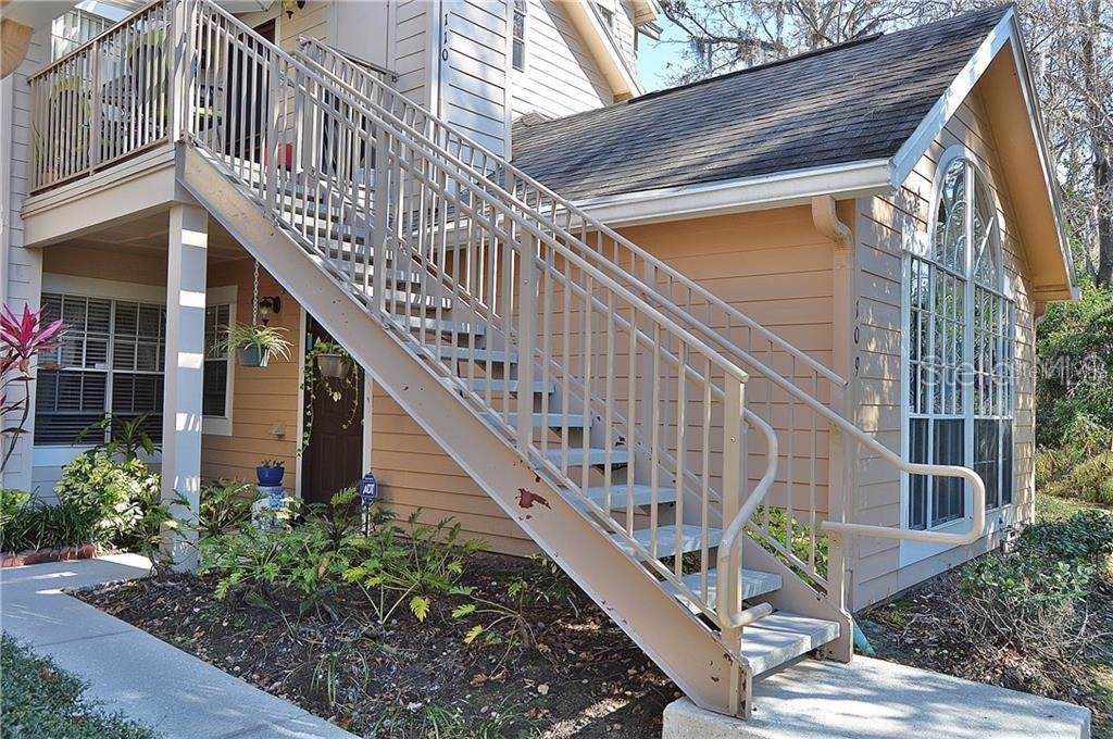 622 Cambridge Way - Photo 1