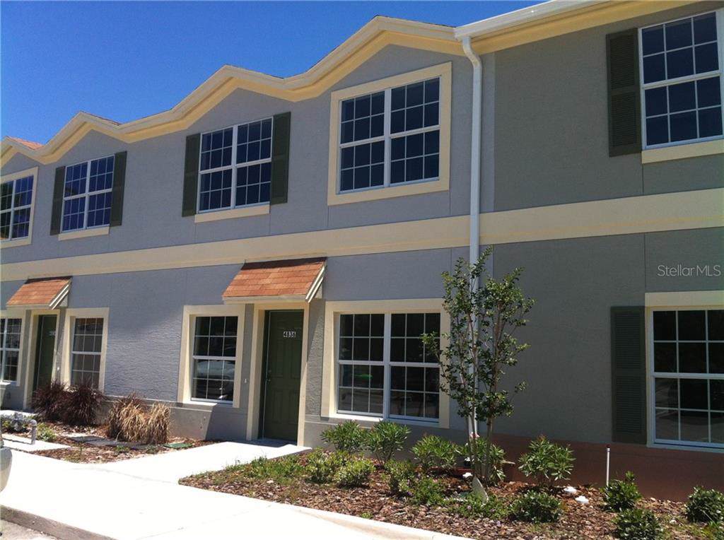 4746 Everglades Circle - Photo 1