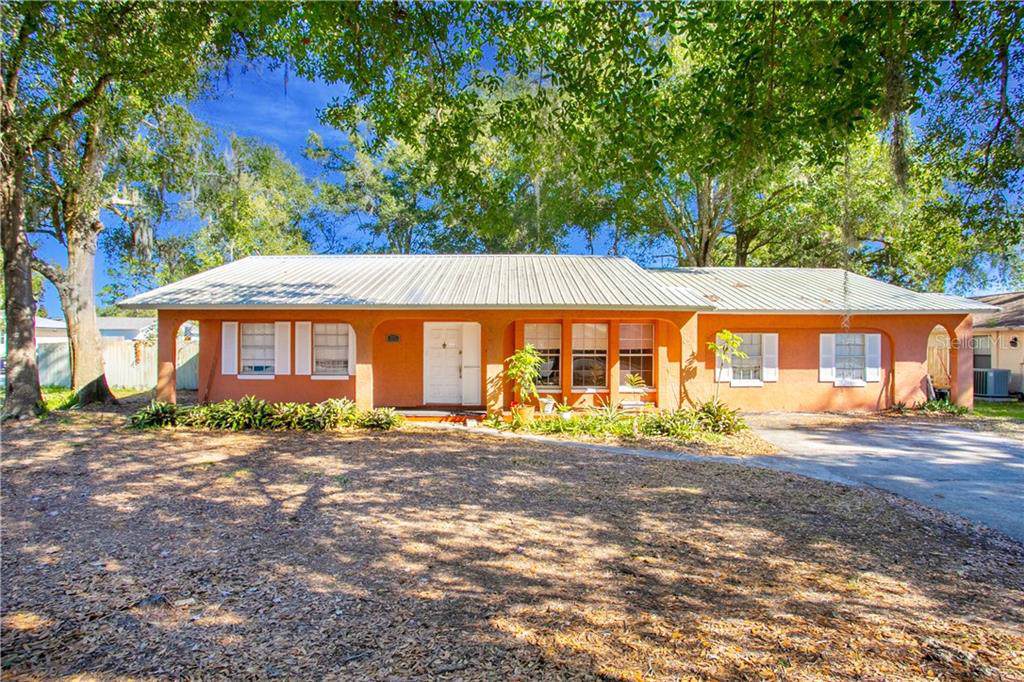 922 Rangeline Road - Photo 1