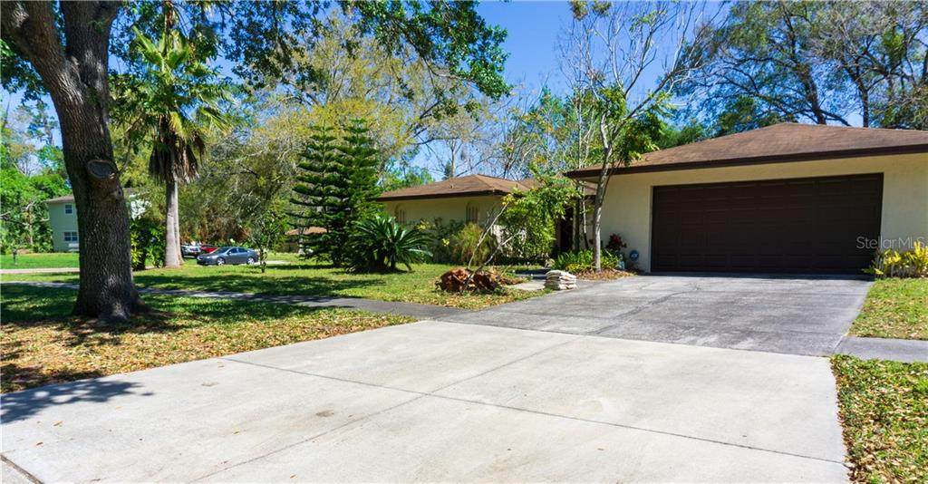 653 Spring Oaks Boulevard - Photo 1