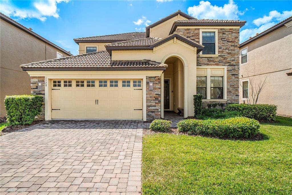 1528 Moon Valley Drive - Photo 1