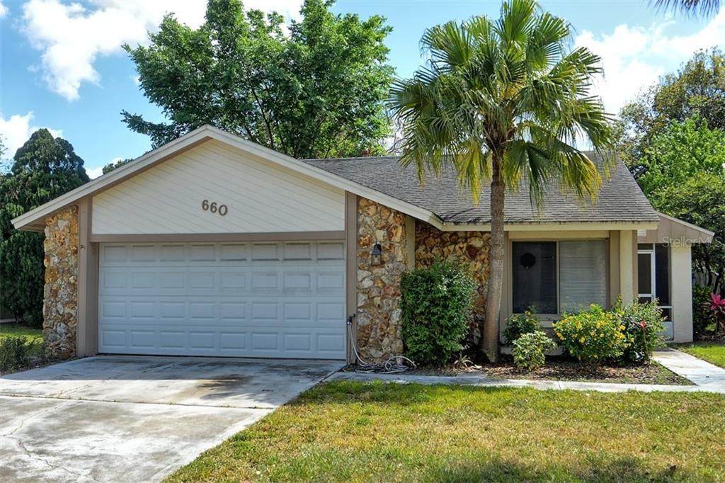 660 Stanhope Drive - Photo 1