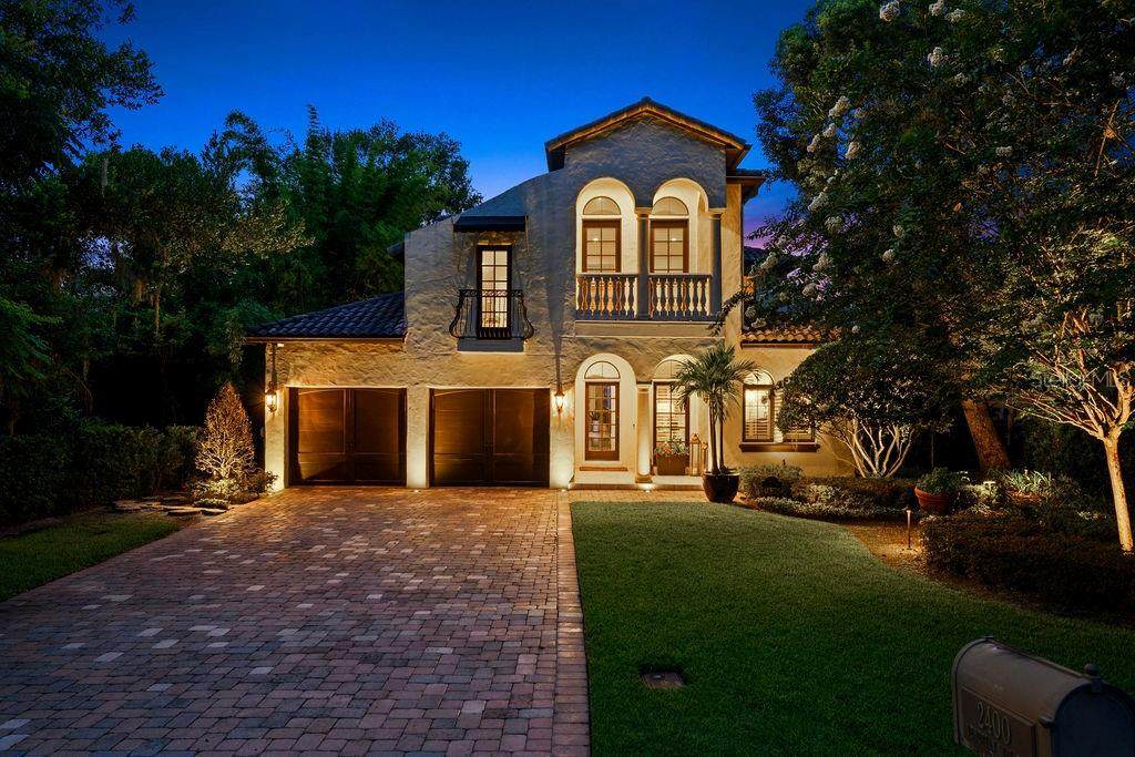 2400 Venetian Way - Photo 1