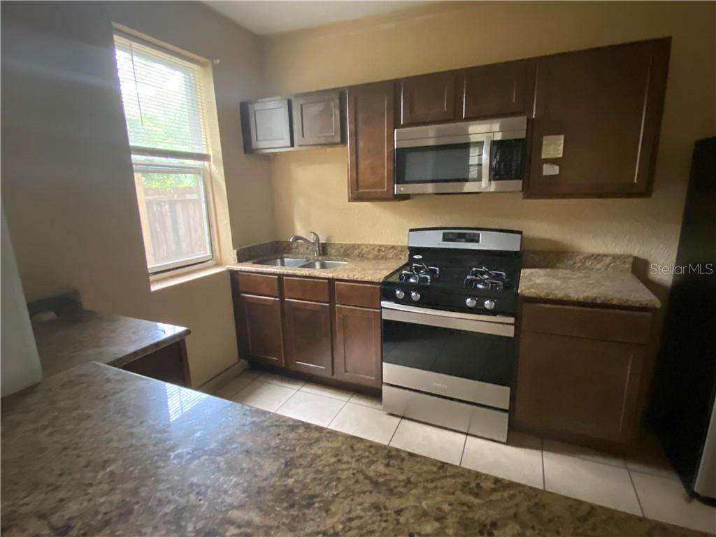 343 Palm Street - Photo 1