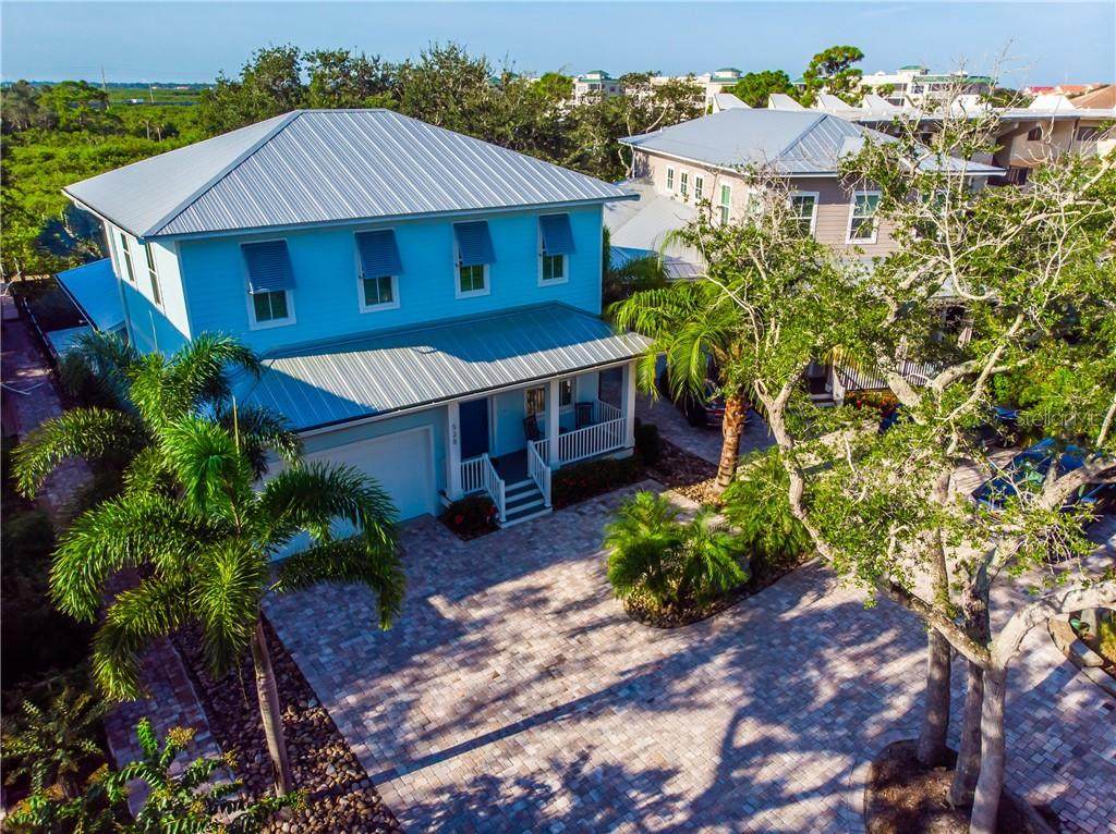 528 Peninsula Avenue - Photo 1