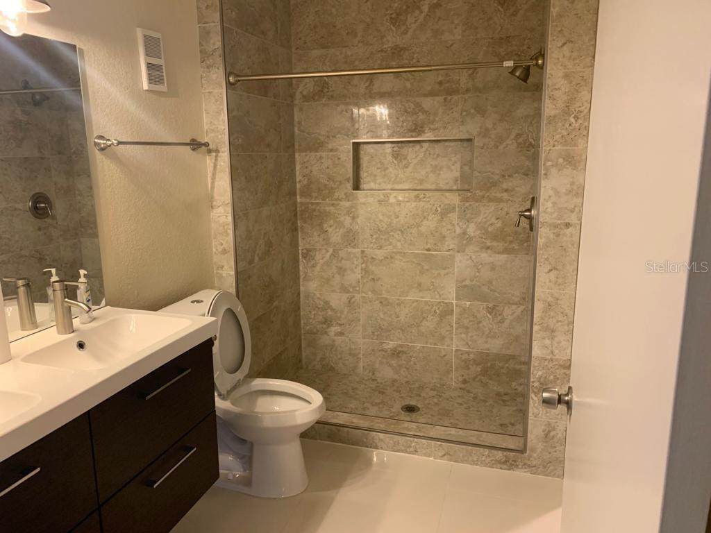 7360 Westpointe Boulevard - Photo 1