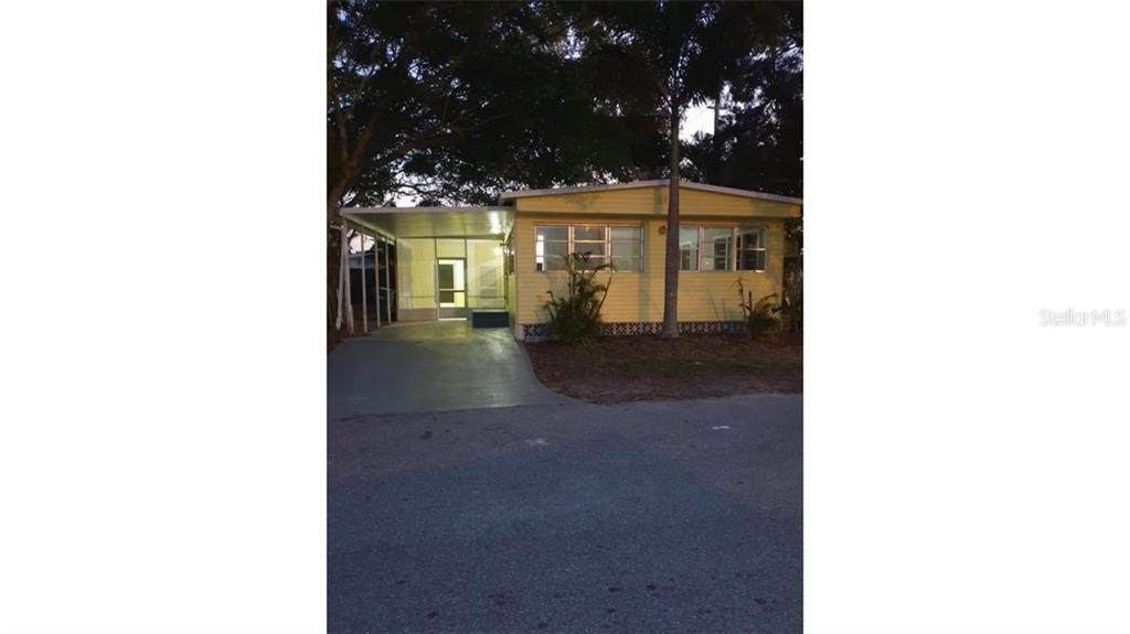 416 52ND Avenue - Photo 1