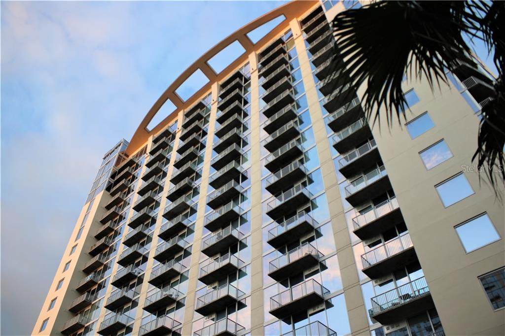 155 Court Avenue - Photo 1