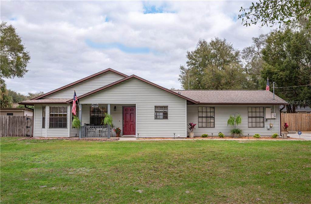 25121 Algonquin Avenue - Photo 1
