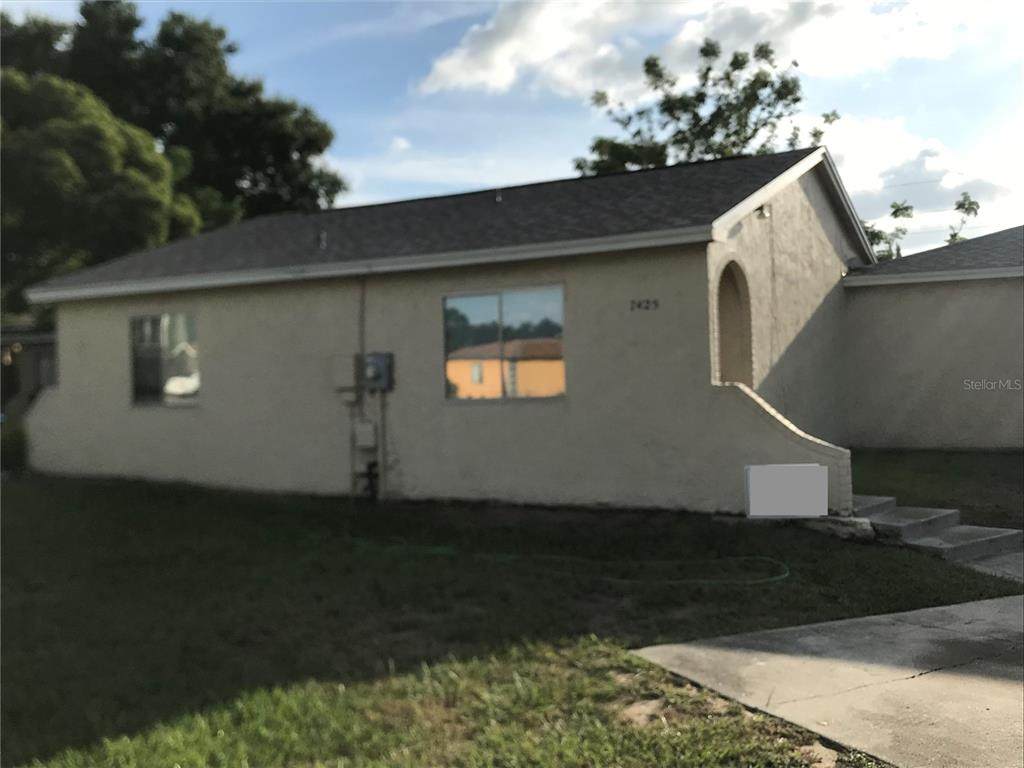 7425 Villas Oak Court - Photo 1