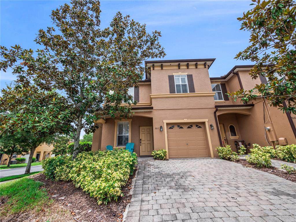 2611 Retreat View Circle - Photo 1