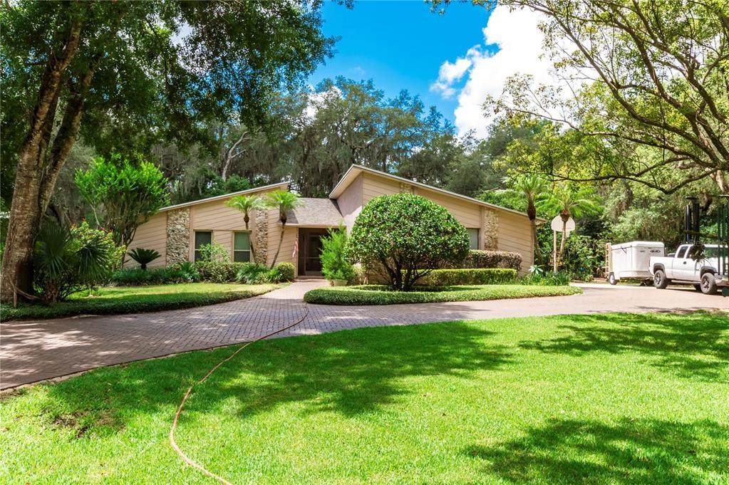 124 Roann Drive - Photo 1