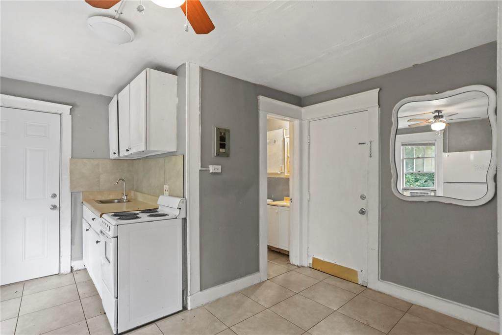 610 Ridgewood Avenue - Photo 1