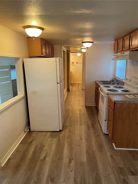 10918 Westmont Road - Photo 1