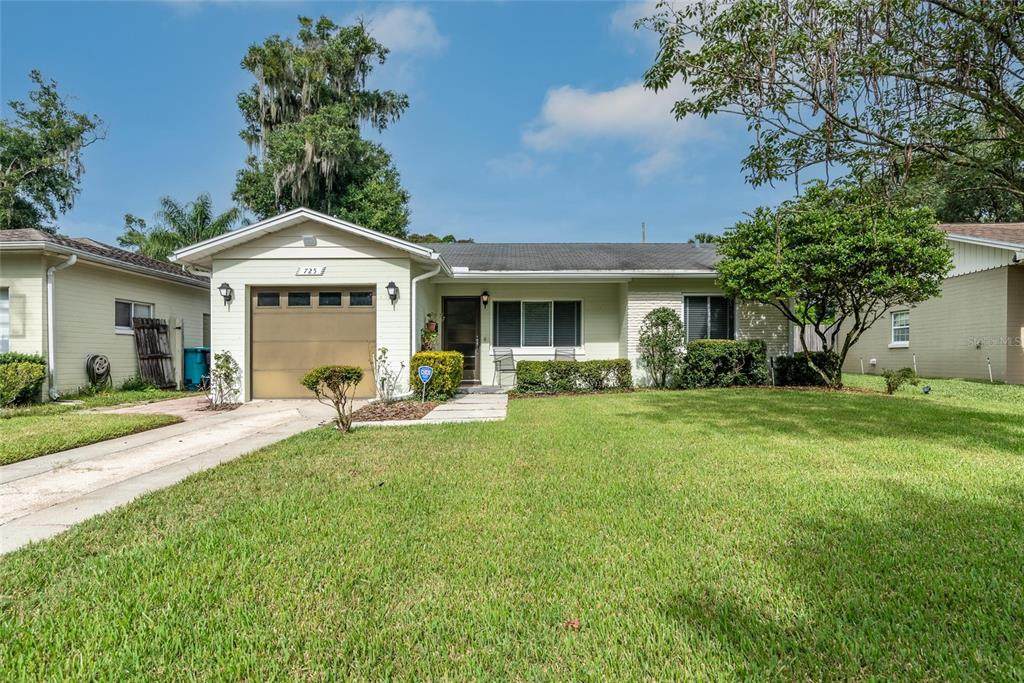 725 Nottingham Street - Photo 1