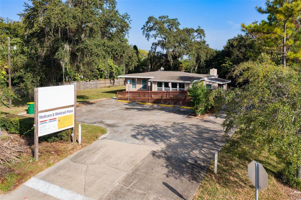 320 Canaveral Groves Boulevard - Photo 1