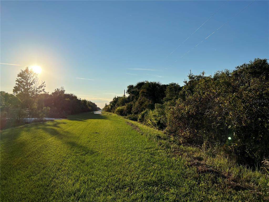 18468 282ND Street - Photo 1