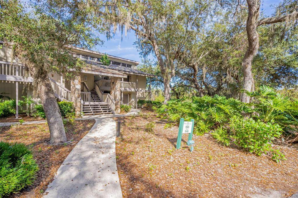 946 Tennis Way - Photo 1