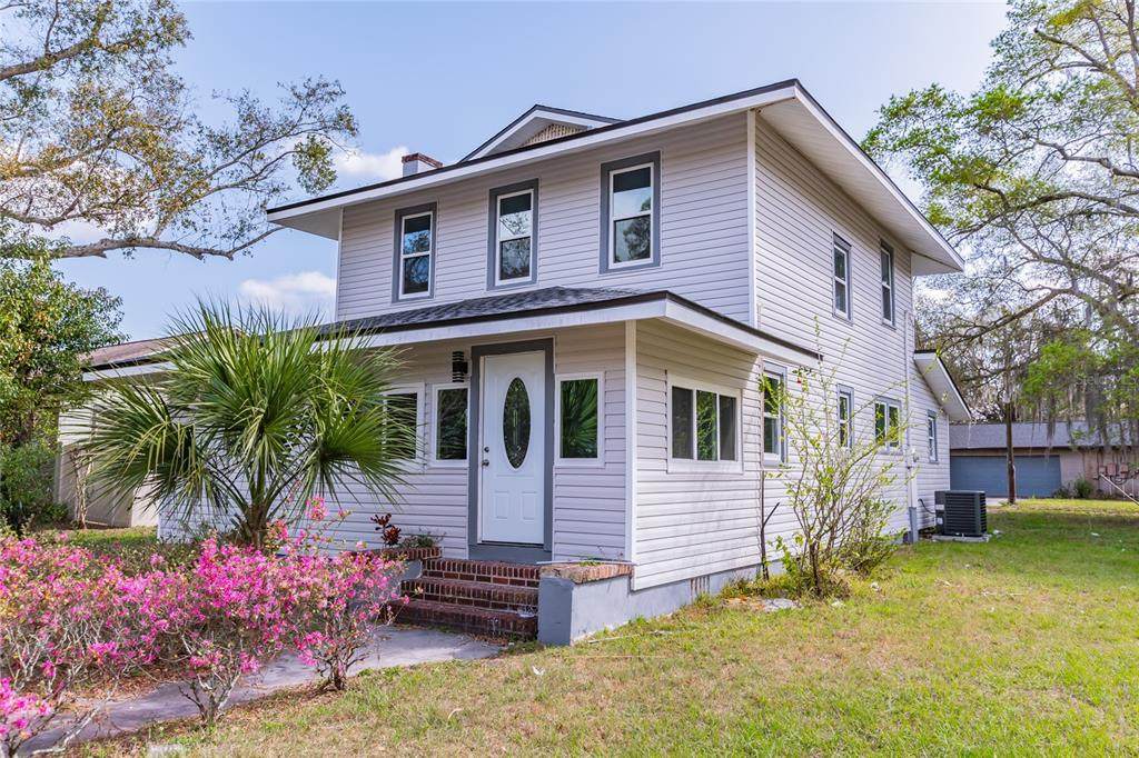 2043 Holly Avenue - Photo 1