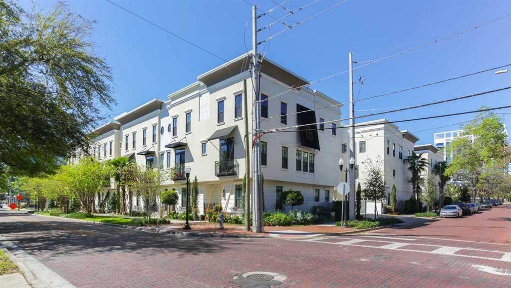 617 Jackson Street - Photo 1
