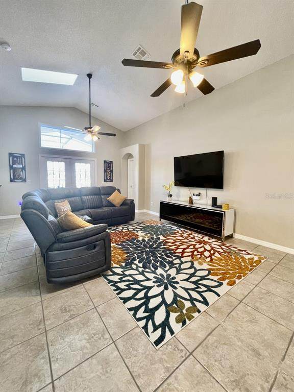 2521 Oneida Loop - Photo 1
