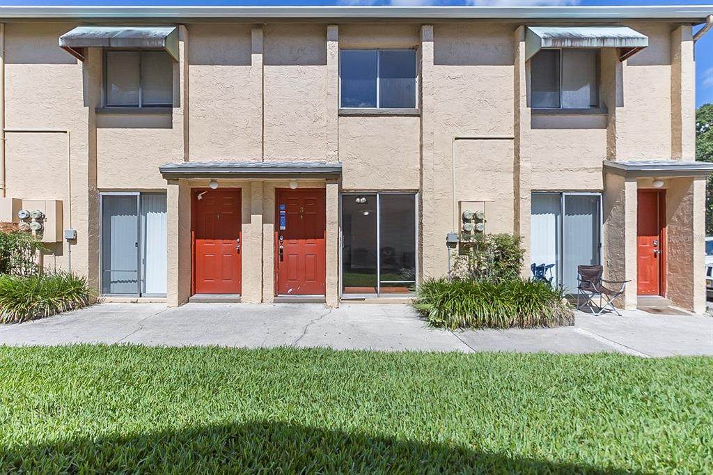4211 Semoran Boulevard - Photo 1