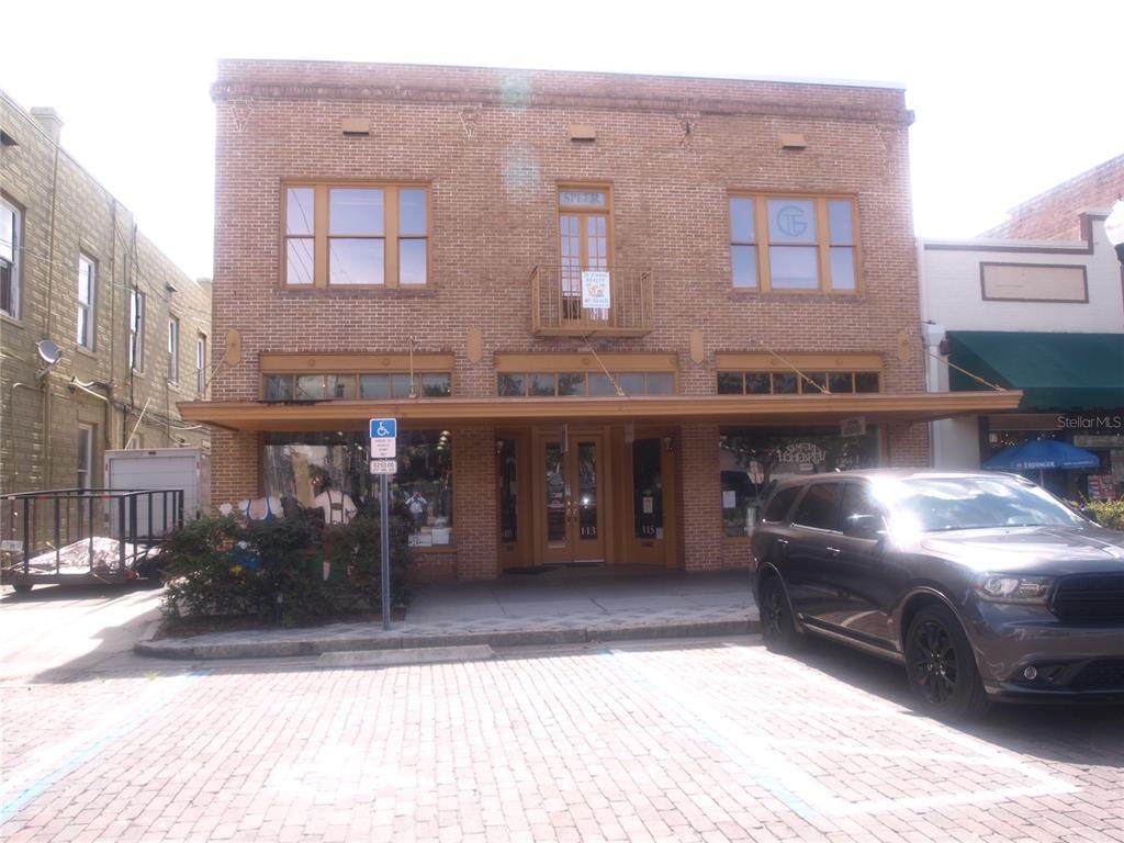 111 Magnolia Avenue - Photo 1