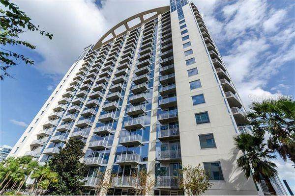 155 Court Avenue - Photo 1