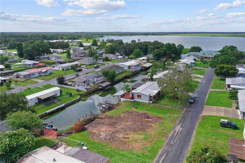 411 Lagoon Court - Photo 1