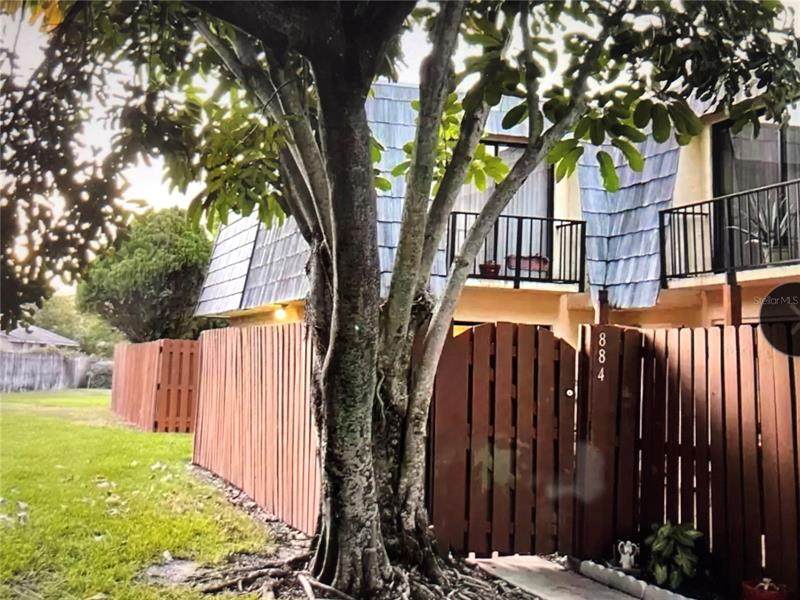 884 Springdale Circle - Photo 1