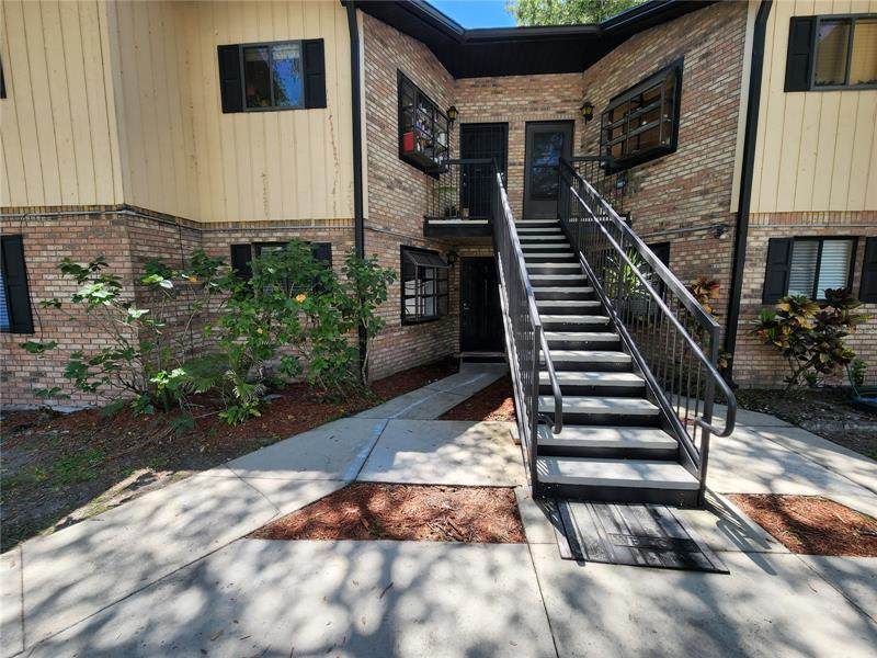 1762 Foxhall Circle - Photo 1