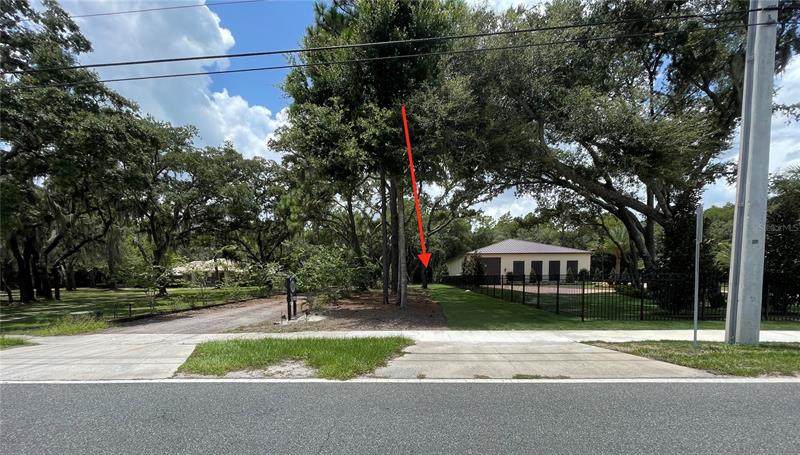 5996 Markham Woods Road - Photo 1