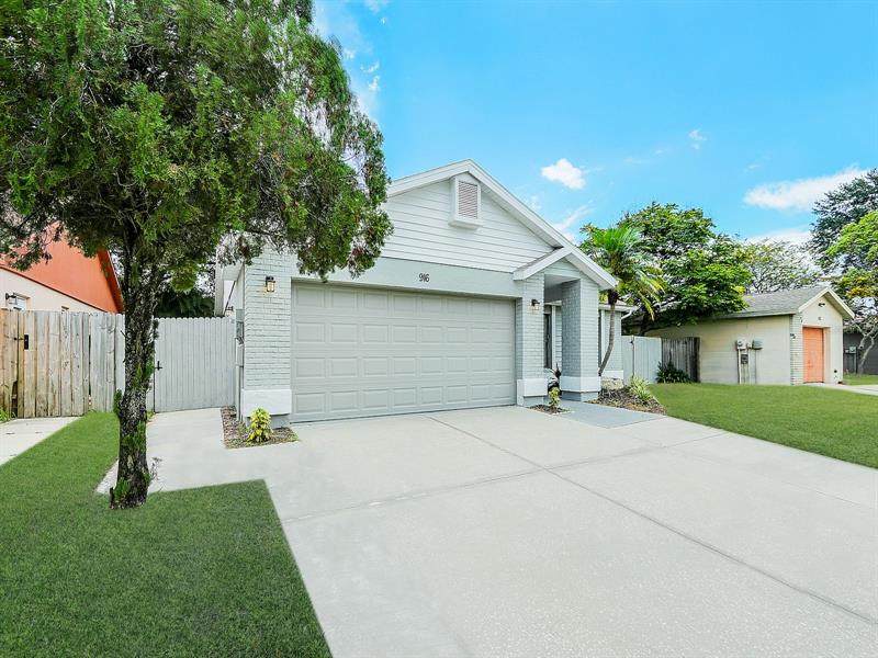916 Axlewood Circle - Photo 1