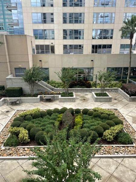 155 Court Avenue - Photo 1