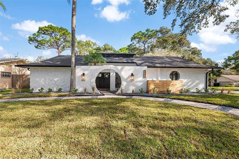 3104 Diamond Head Drive - Photo 1