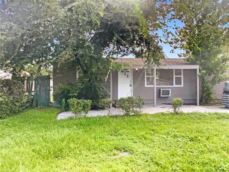 1915 Summerlin Avenue - Photo 1