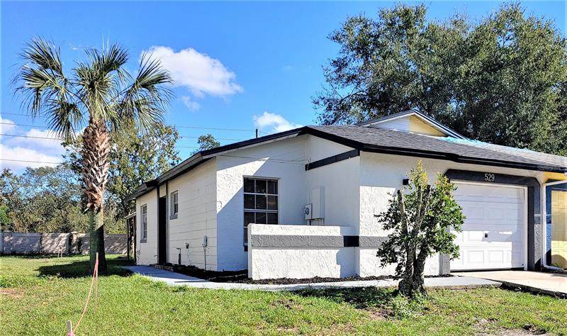529 Maineline Boulevard - Photo 1