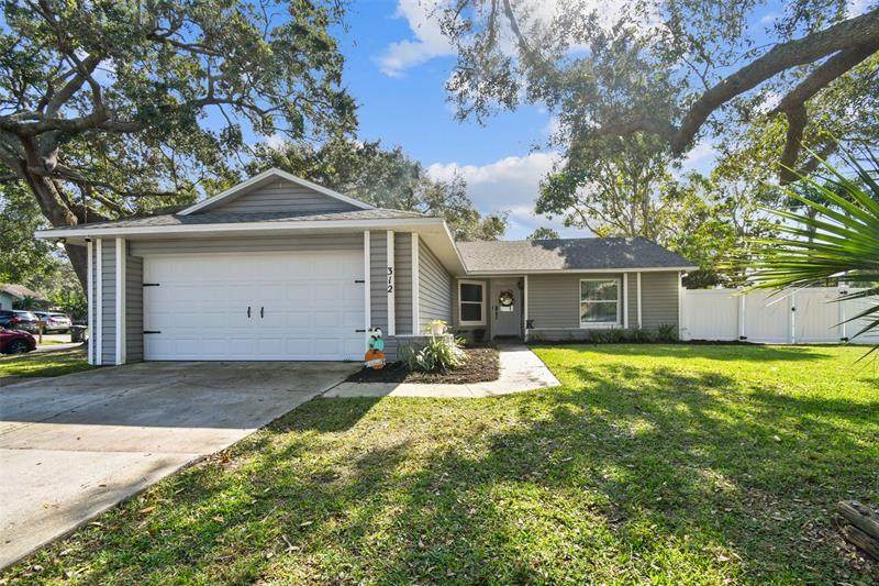 312 Bayside Avenue - Photo 1