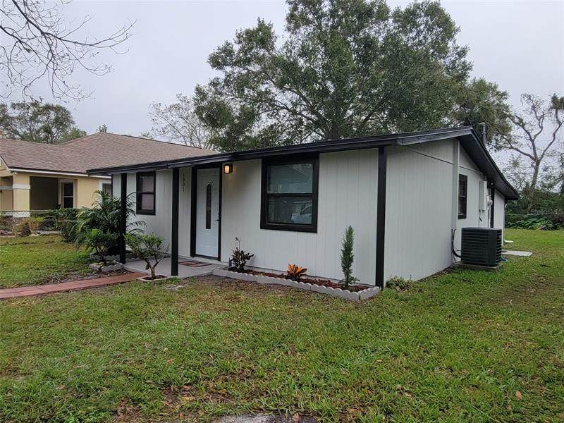 1901 Summerlin Avenue - Photo 1