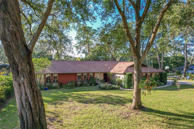 342 Pressview Avenue - Photo 1
