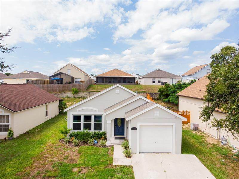 3253 Huntwicke Boulevard - Photo 1