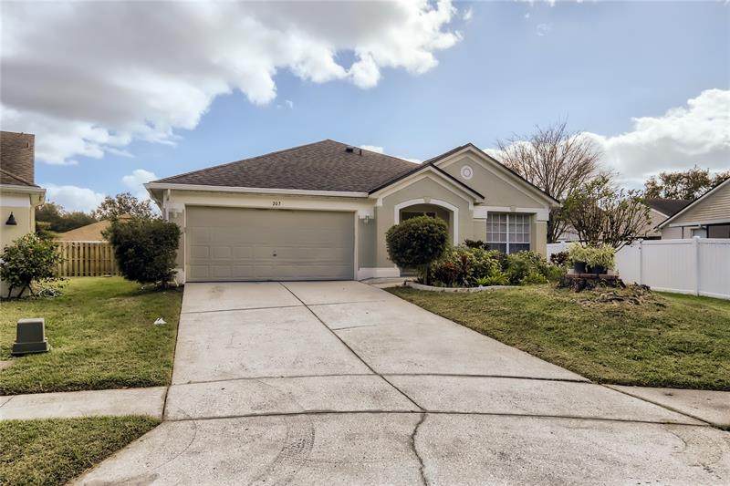 203 Hazelwood Court - Photo 1