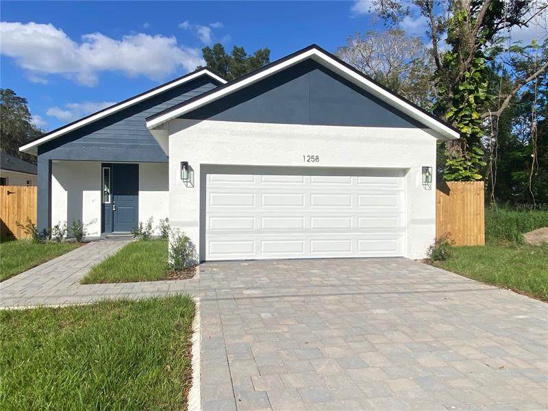 1258 Dunbar Street - Photo 1