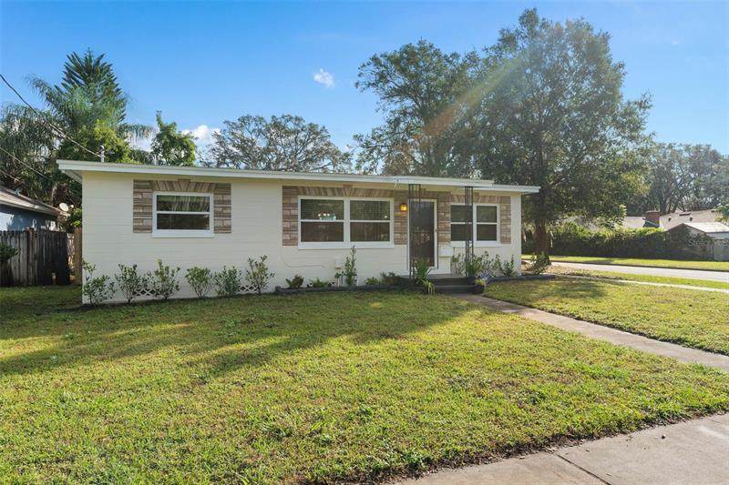 751 Hampton Avenue - Photo 1