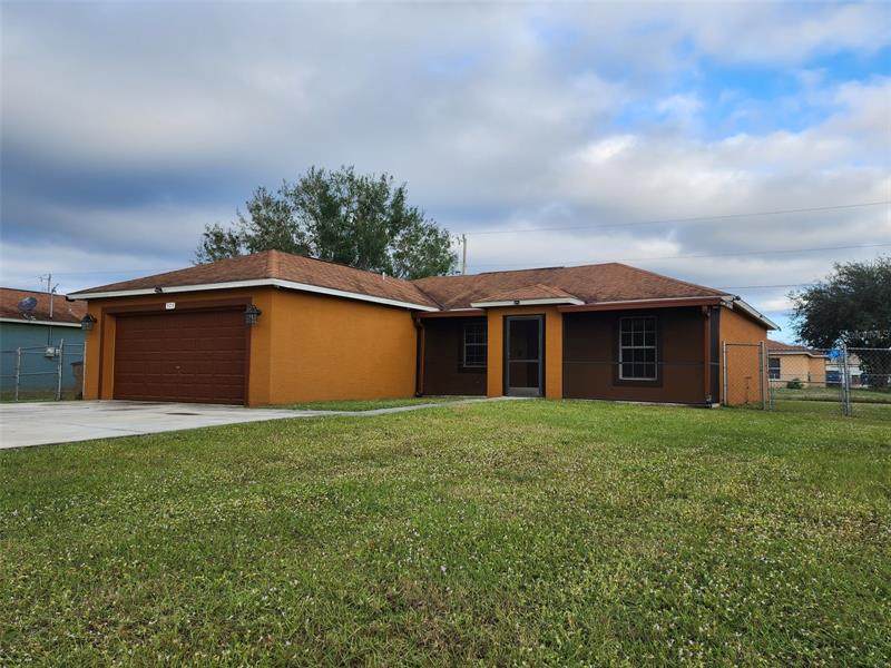 573 Bell Boulevard - Photo 1