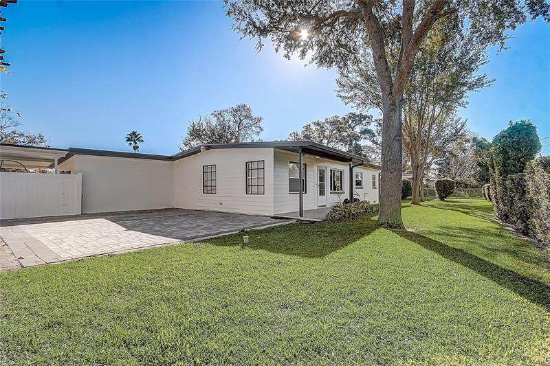 5275 Seminole Avenue - Photo 1
