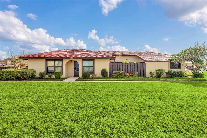 477 Hunter Circle - Photo 1